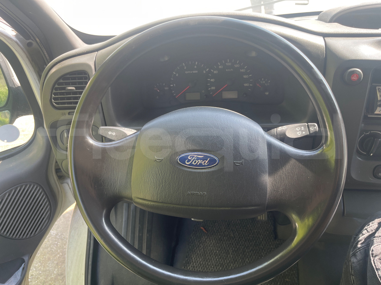 Bundle di 4 mezzi Ford - Transit Tourneo Ford - Transit Tourneo Ford - Transit Ford - Transit Tourneo - Минибус, Патничко комбе: слика 3 Bundle di 4 mezzi Ford - Transit Tourneo Ford - Transit Tourneo Ford - Transit Ford - Transit Tourneo - Минибус, Патничко комбе: слика 3