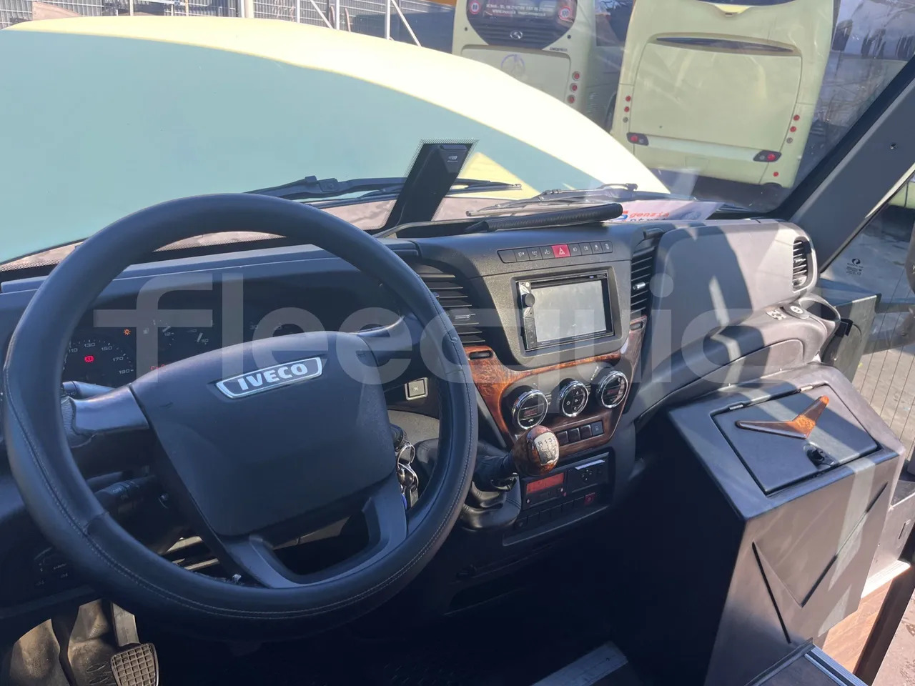 Минибус, Патничко комбе Iveco Daily: слика 28