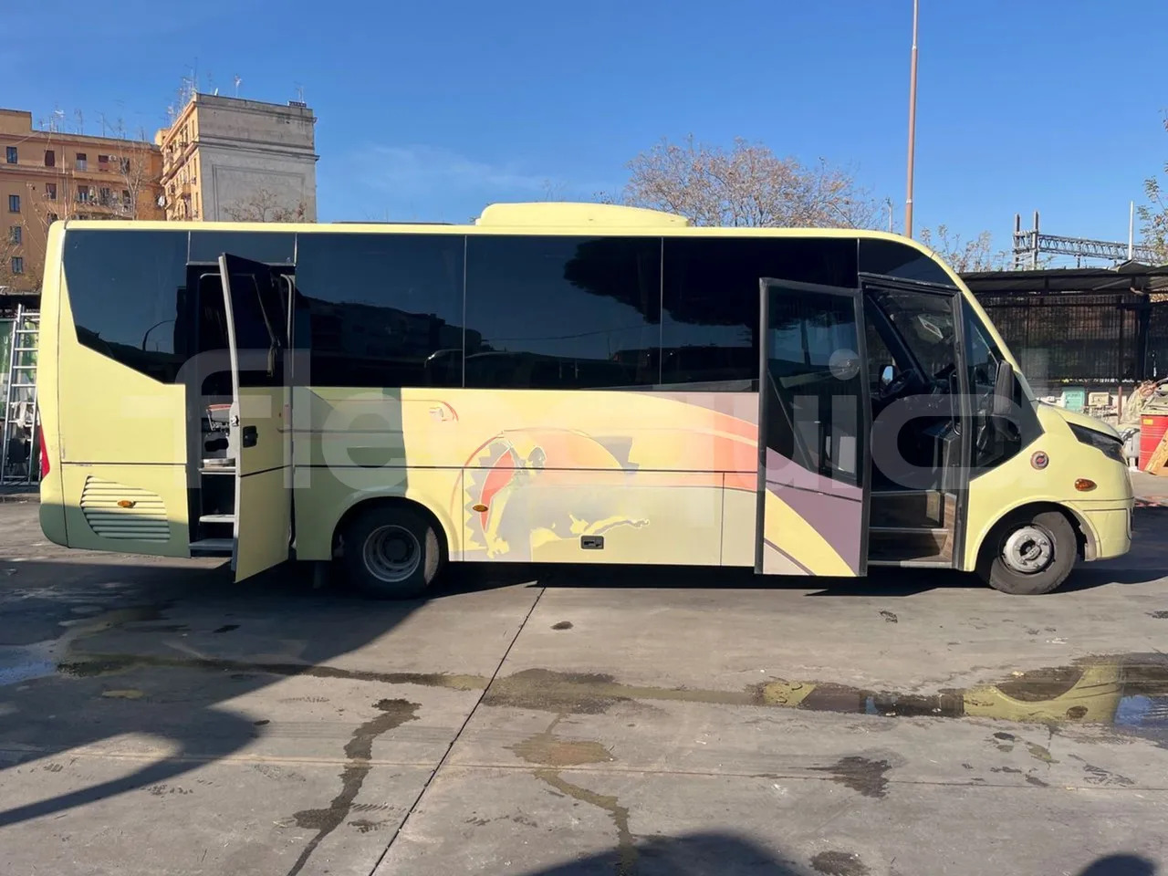 Минибус, Патничко комбе Iveco Daily: слика 14