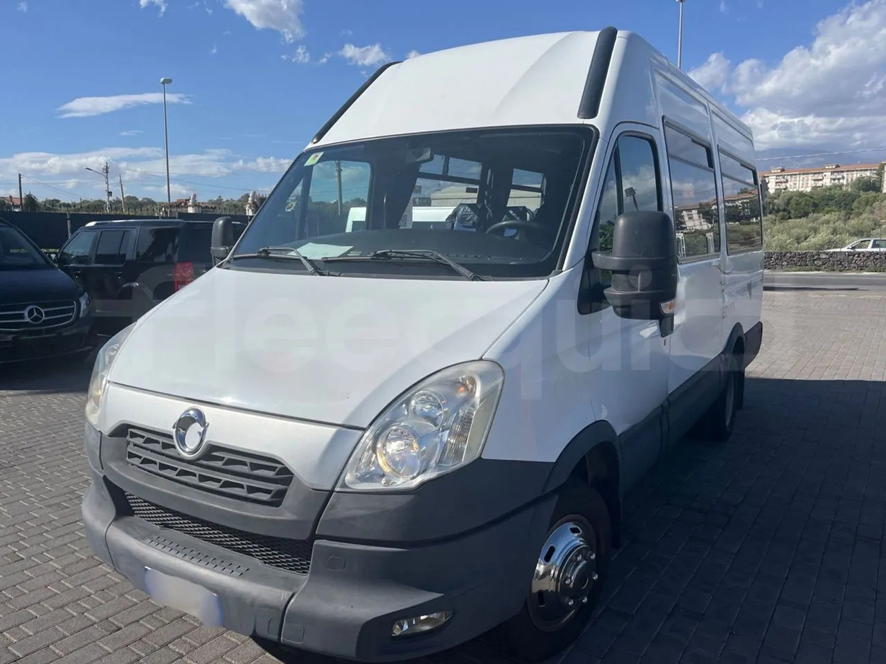 Iveco Daily - Патнички вагон автобус: слика 4 Iveco Daily - Патнички вагон автобус: слика 4