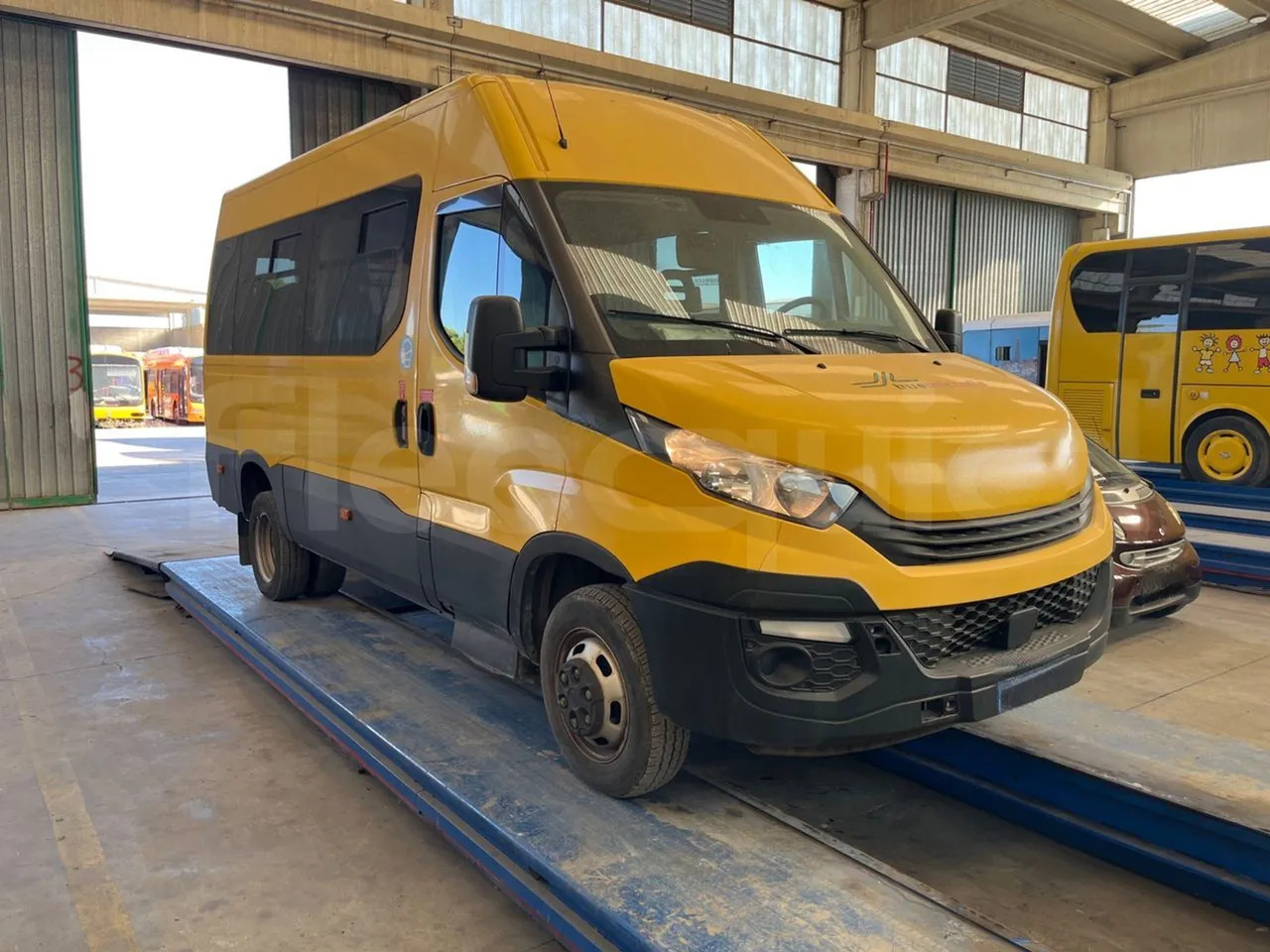 Iveco Daily - Школски автобус: слика 1 Iveco Daily - Школски автобус: слика 1