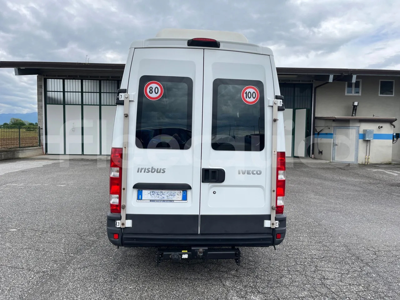 Iveco Daily - Минибус, Патничко комбе: слика 5 Iveco Daily - Минибус, Патничко комбе: слика 5