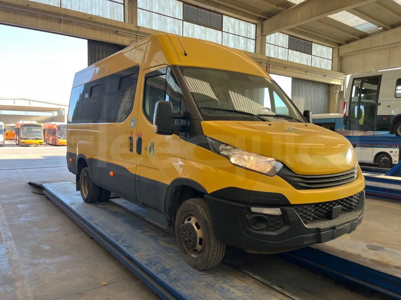 Iveco Daily - Школски автобус: слика 1 Iveco Daily - Школски автобус: слика 1