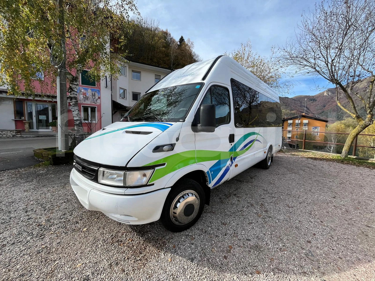Iveco Daily - Минибус, Патничко комбе: слика 4 Iveco Daily - Минибус, Патничко комбе: слика 4