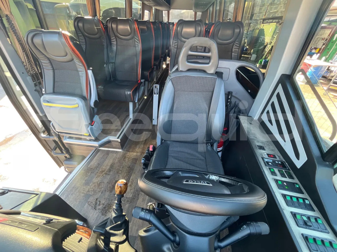 Минибус, Патничко комбе Iveco Daily: слика 35