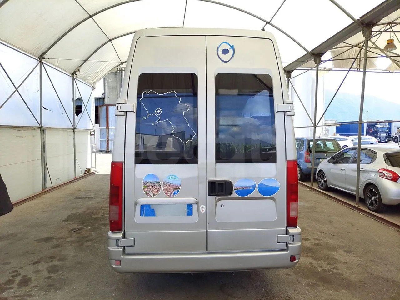 Iveco Daily - Минибус, Патничко комбе: слика 5 Iveco Daily - Минибус, Патничко комбе: слика 5