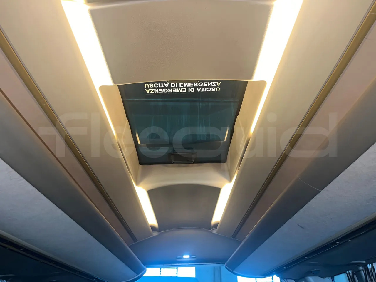 Патнички вагон автобус Iveco Magelys: слика 30