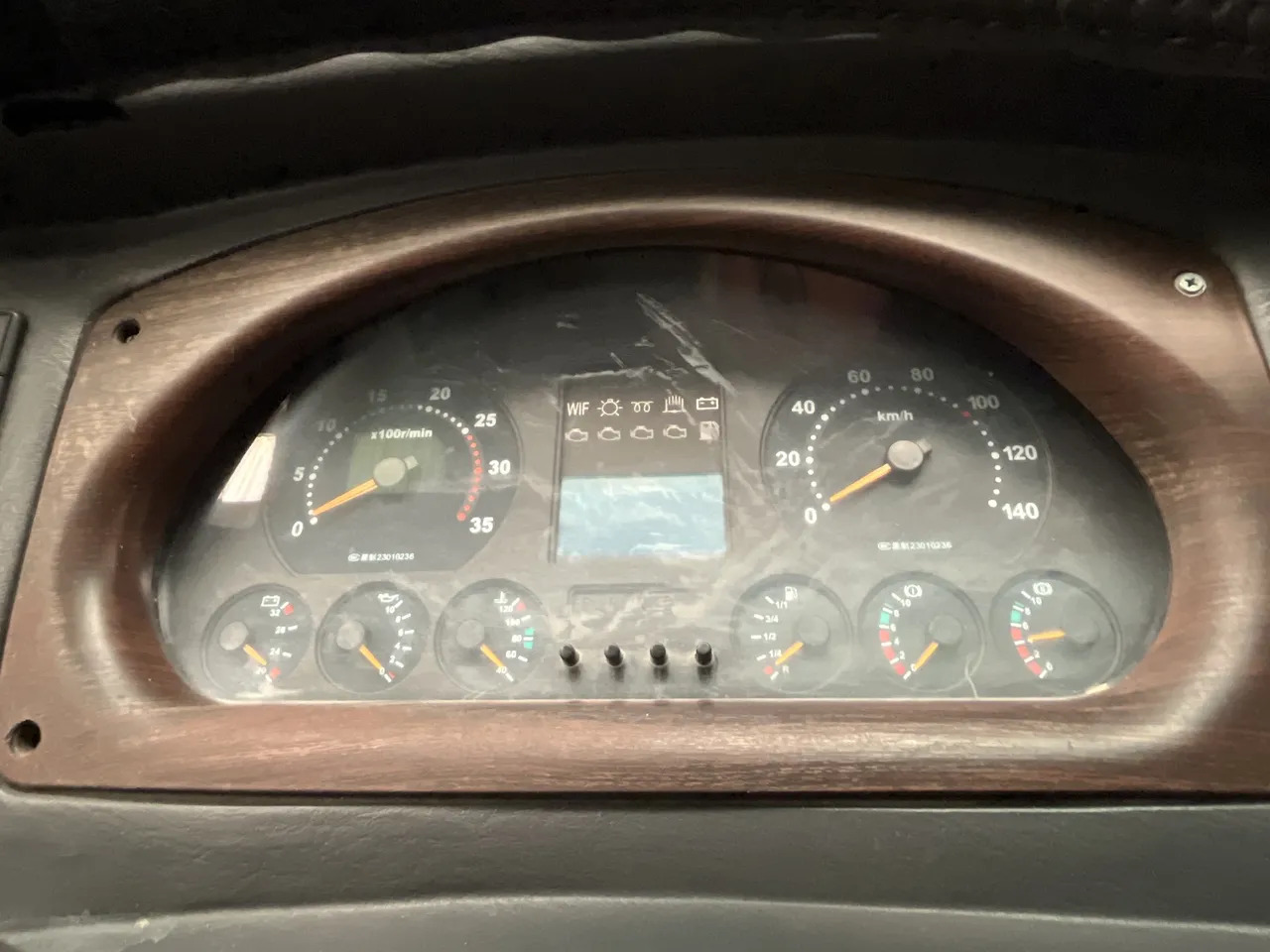 King Long XMQ6127 - Патнички вагон автобус: слика 2 King Long XMQ6127 - Патнички вагон автобус: слика 2