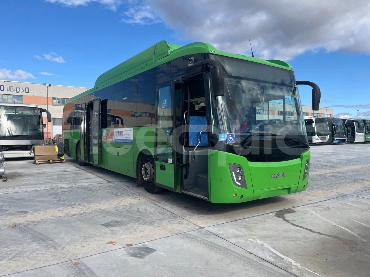 Man Castrosua - Приградски автобус: слика 1 Man Castrosua - Приградски автобус: слика 1