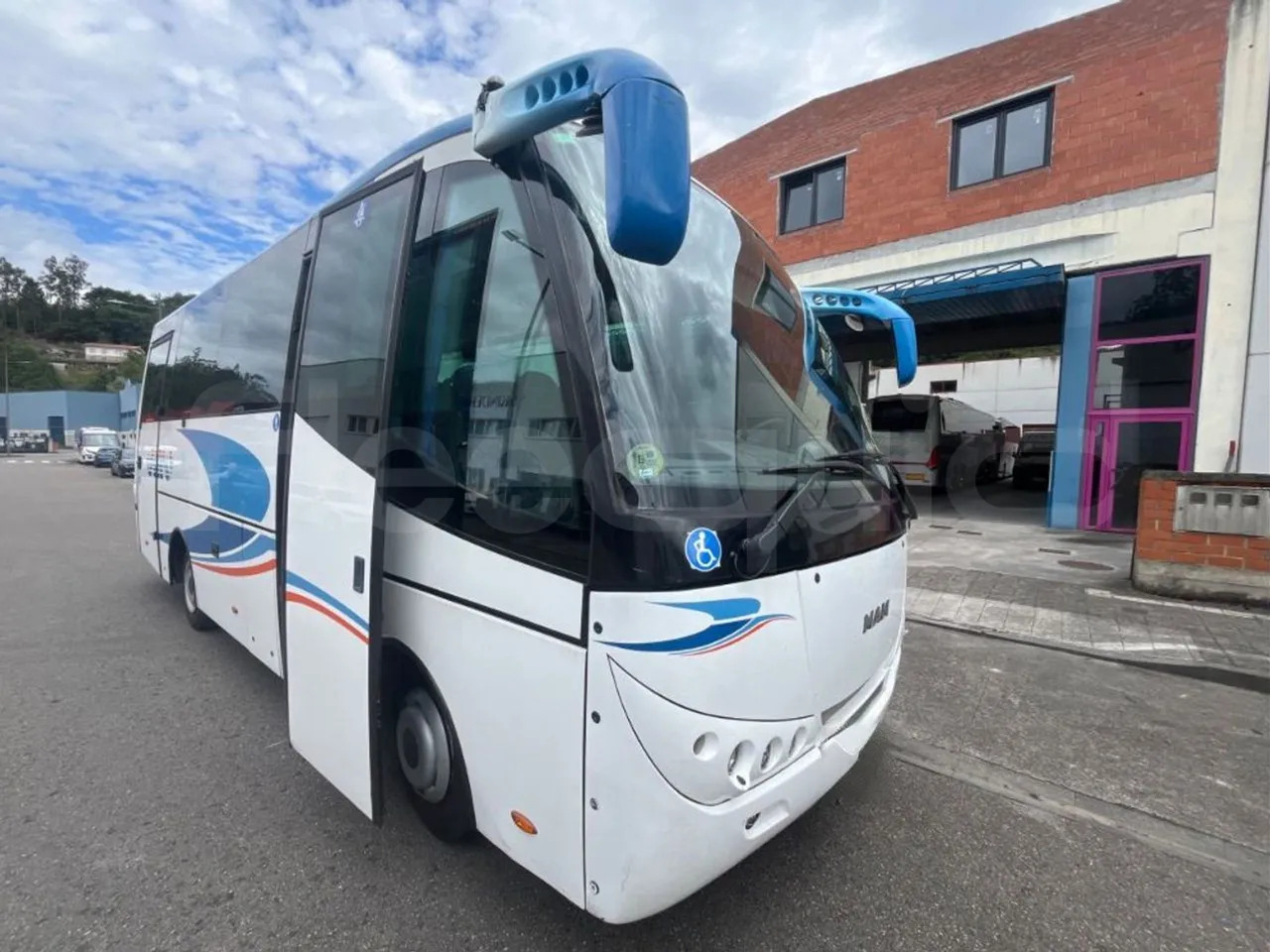 Man Dexon - Патнички вагон автобус: слика 1 Man Dexon - Патнички вагон автобус: слика 1