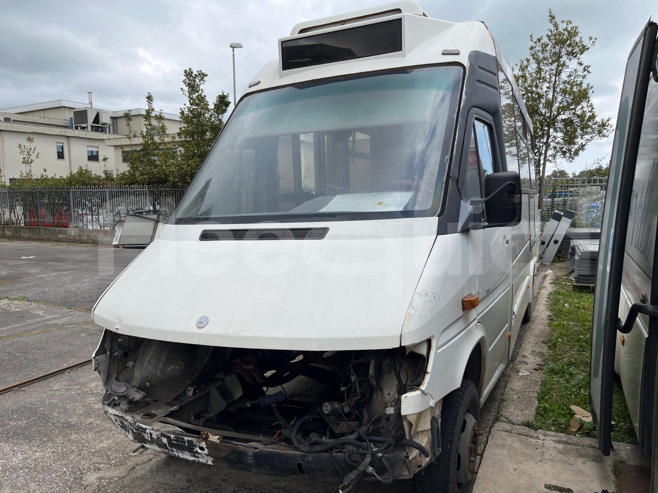 Mercedes-Benz 414T - Минибус, Патничко комбе: слика 3 Mercedes-Benz 414T - Минибус, Патничко комбе: слика 3