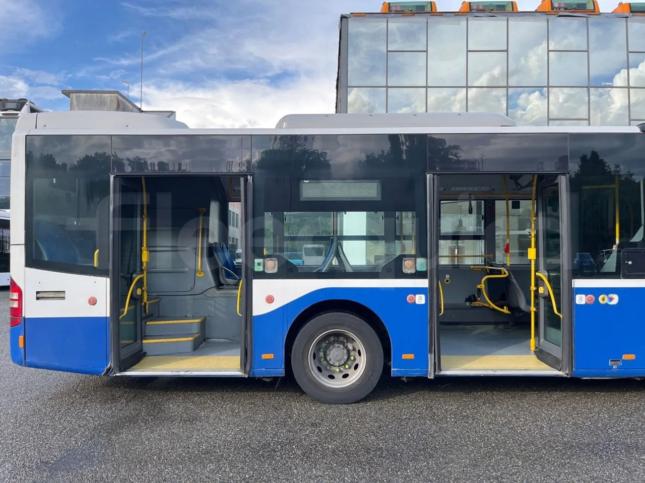 Зглобен автобус Mercedes-Benz Conecto: слика 15