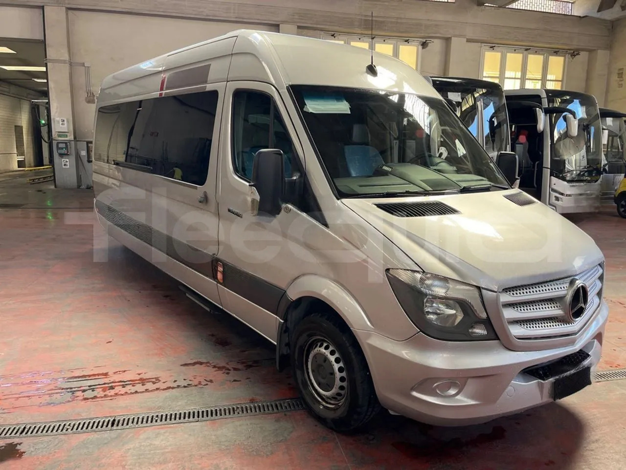 Mercedes-Benz Sprinter - Минибус, Патничко комбе: слика 1 Mercedes-Benz Sprinter - Минибус, Патничко комбе: слика 1