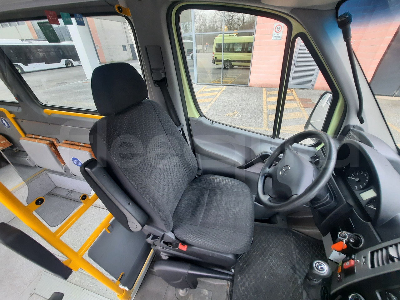 Минибус, Патничко комбе Mercedes-Benz Sprinter: слика 20