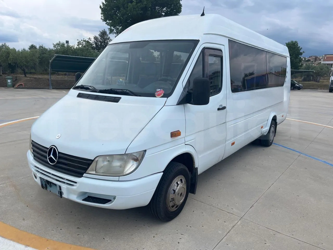 Mercedes-Benz Sprinter - Минибус, Патничко комбе: слика 4 Mercedes-Benz Sprinter - Минибус, Патничко комбе: слика 4