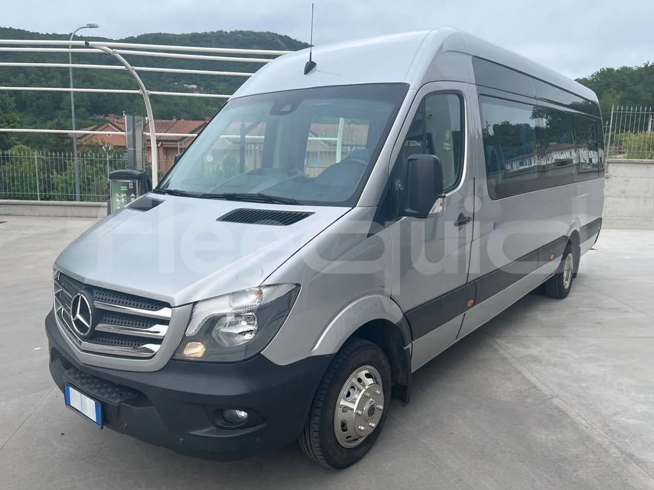 Mercedes-Benz Sprinter - Минибус, Патничко комбе: слика 4 Mercedes-Benz Sprinter - Минибус, Патничко комбе: слика 4