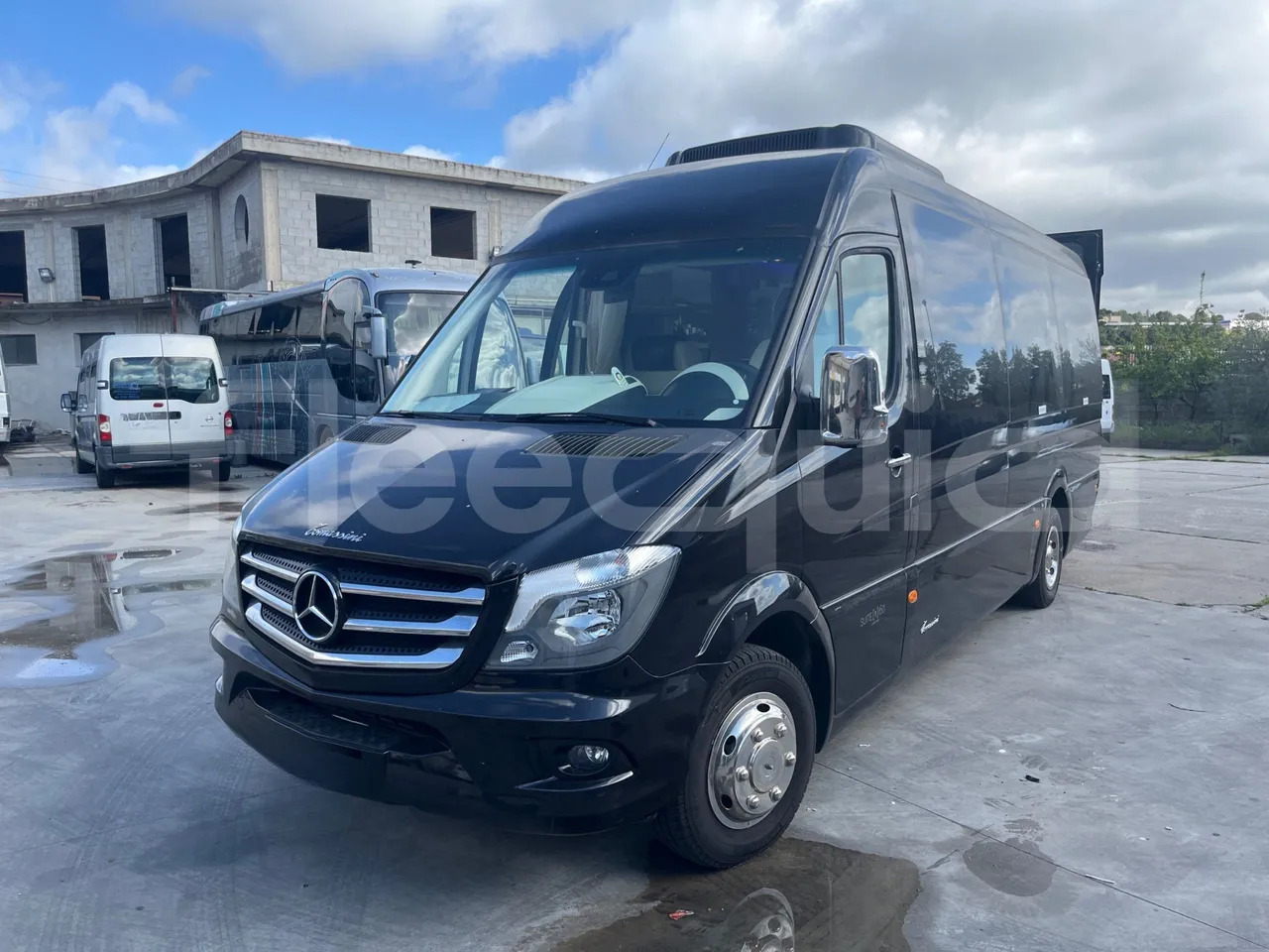 Mercedes-Benz Sprinter - Минибус, Патничко комбе: слика 4 Mercedes-Benz Sprinter - Минибус, Патничко комбе: слика 4
