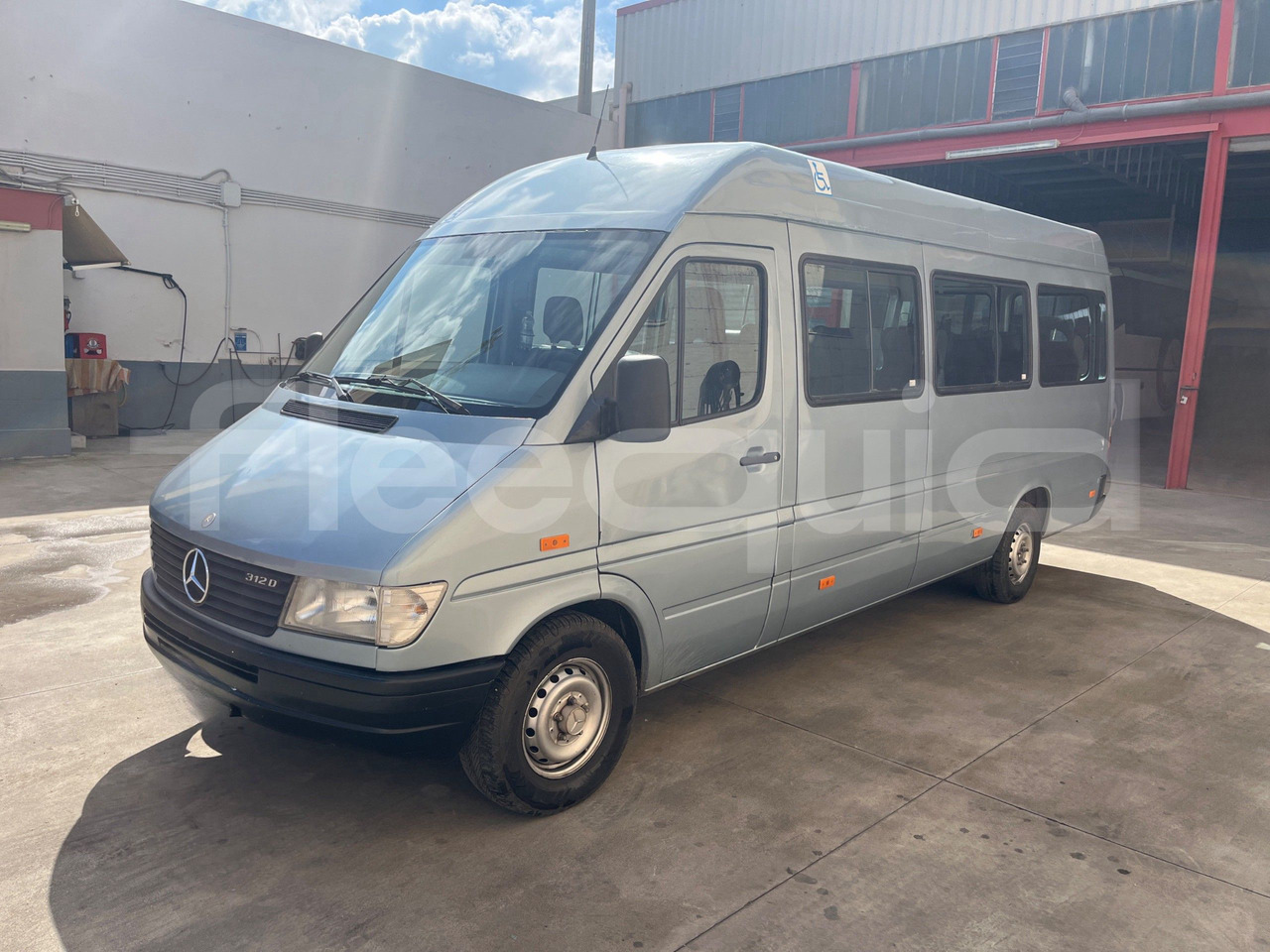 Mercedes-Benz Sprinter - Приградски автобус: слика 4 Mercedes-Benz Sprinter - Приградски автобус: слика 4