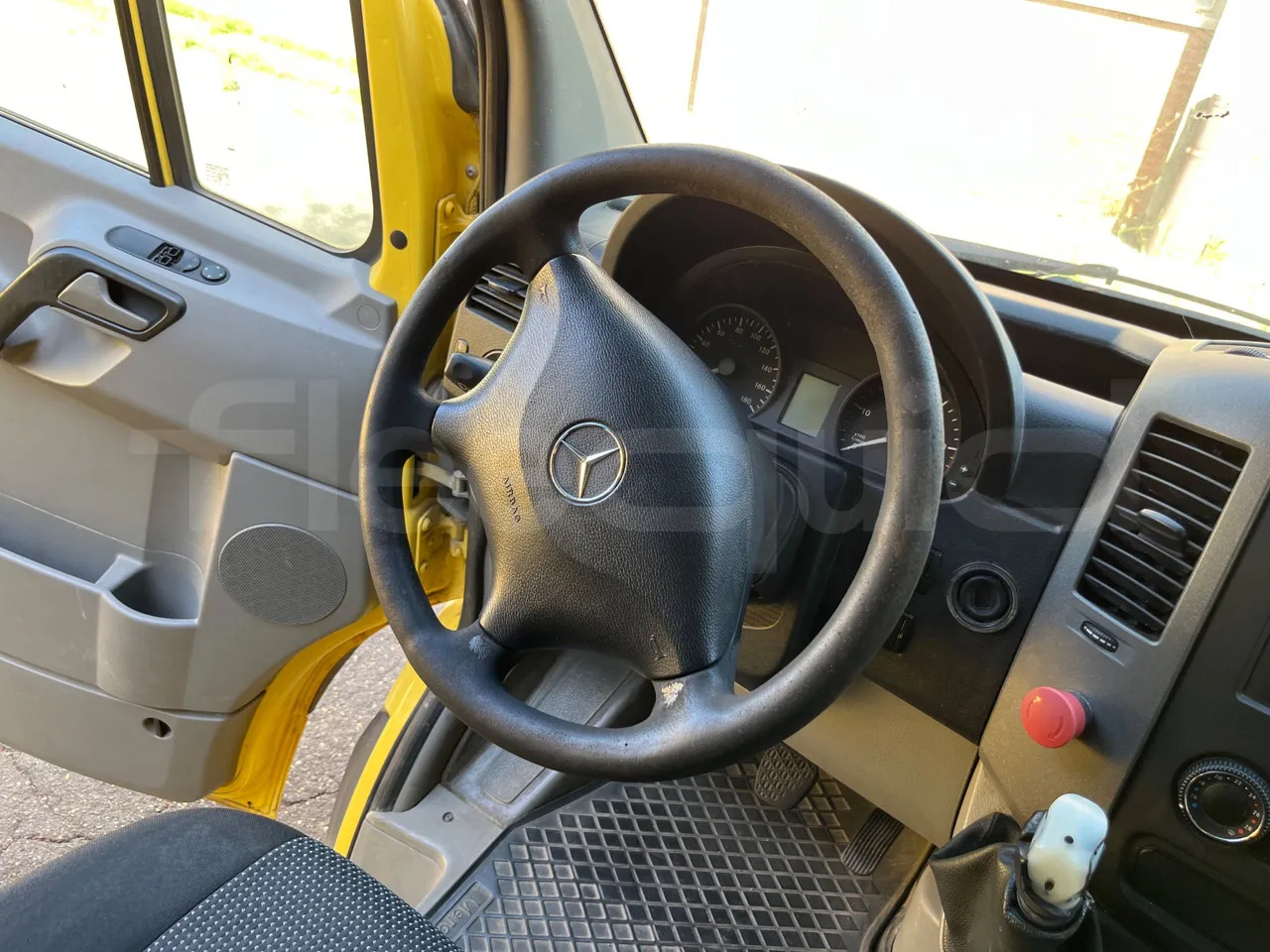 Школски автобус Mercedes-Benz Sprinter: слика 15