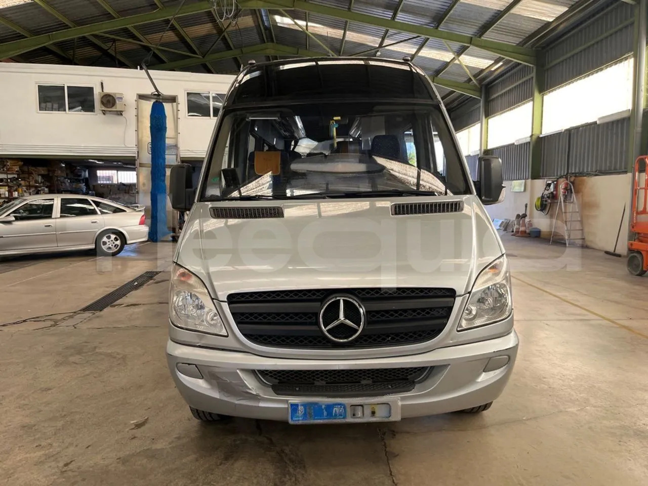 Mercedes-Benz Sprinter - Минибус, Патничко комбе: слика 2 Mercedes-Benz Sprinter - Минибус, Патничко комбе: слика 2