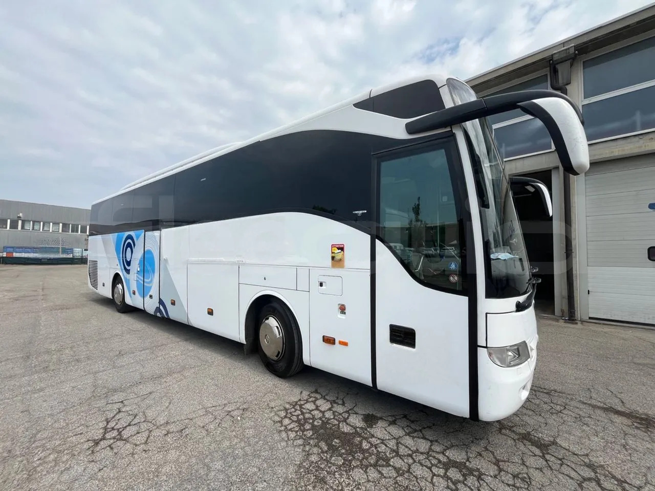 Mercedes-Benz Tourismo - Патнички вагон автобус: слика 1 Mercedes-Benz Tourismo - Патнички вагон автобус: слика 1