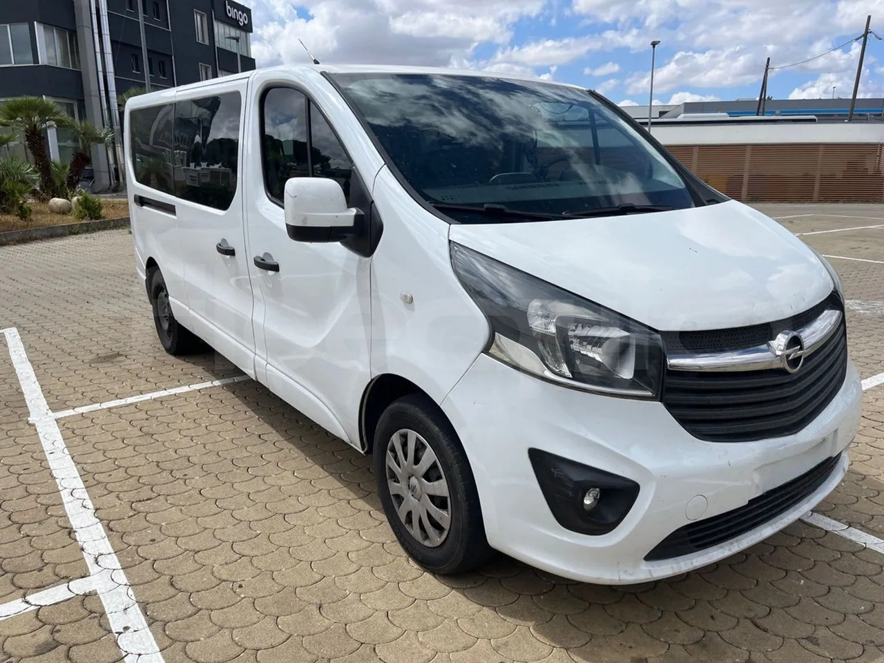 Opel Vivaro - B - Минибус, Патничко комбе: слика 1 Opel Vivaro - B - Минибус, Патничко комбе: слика 1