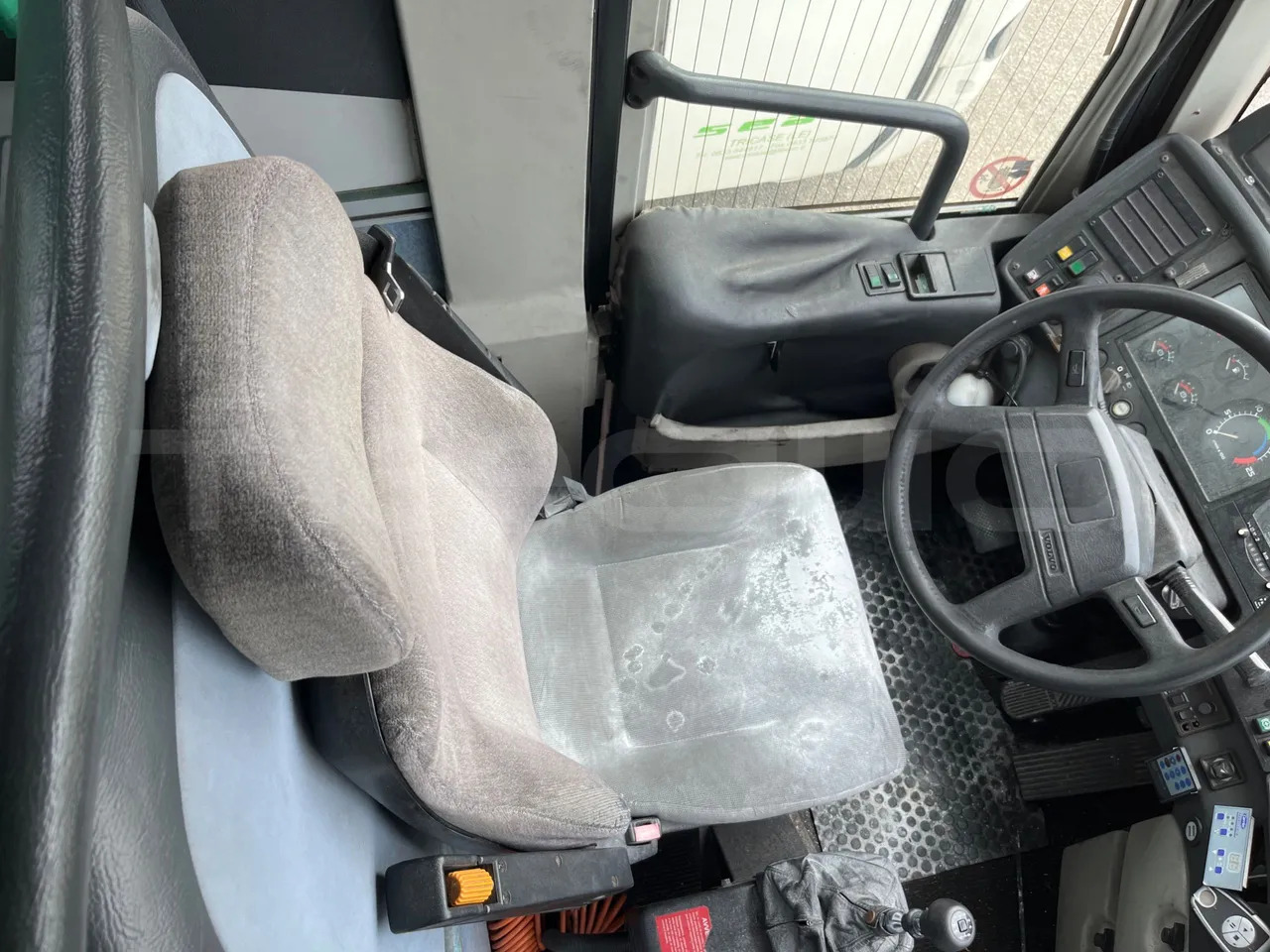 Патнички вагон автобус Volvo B12: слика 18