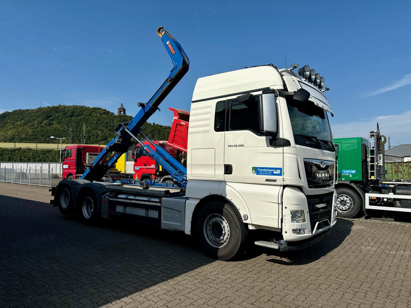 MAN TGX 26.580 BL 6x2 Zwillingbereifte Liftachse Abroller Hiab Funk- - Камион со кука за подигање: слика 4 MAN TGX 26.580 BL 6x2 Zwillingbereifte Liftachse Abroller Hiab Funk- - Камион со кука за подигање: слика 4