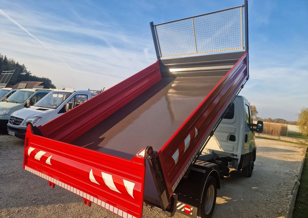 Iveco 35c15 3.0 - Комби кипер: слика 4 Iveco 35c15 3.0 - Комби кипер: слика 4