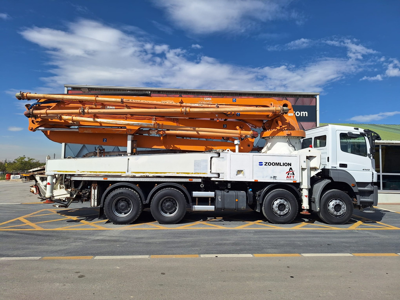 MERCEDES-BENZ AXOR 4140 ZOOMLION 43X-5RZ - Камион со бетонска пумпа: слика 4 MERCEDES-BENZ AXOR 4140 ZOOMLION 43X-5RZ - Камион со бетонска пумпа: слика 4