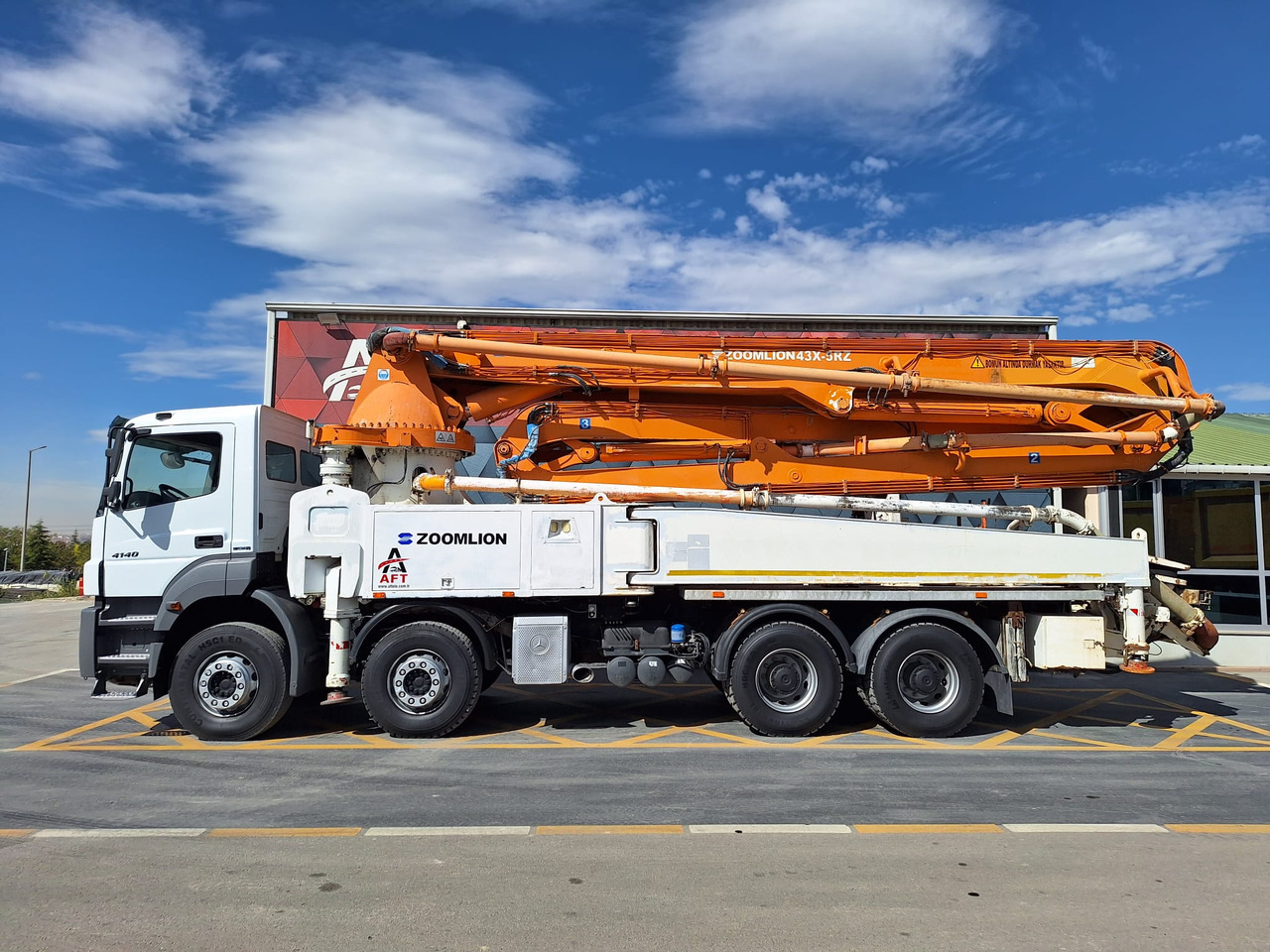 MERCEDES-BENZ AXOR 4140 ZOOMLION 43X-5RZ - Камион со бетонска пумпа: слика 5 MERCEDES-BENZ AXOR 4140 ZOOMLION 43X-5RZ - Камион со бетонска пумпа: слика 5