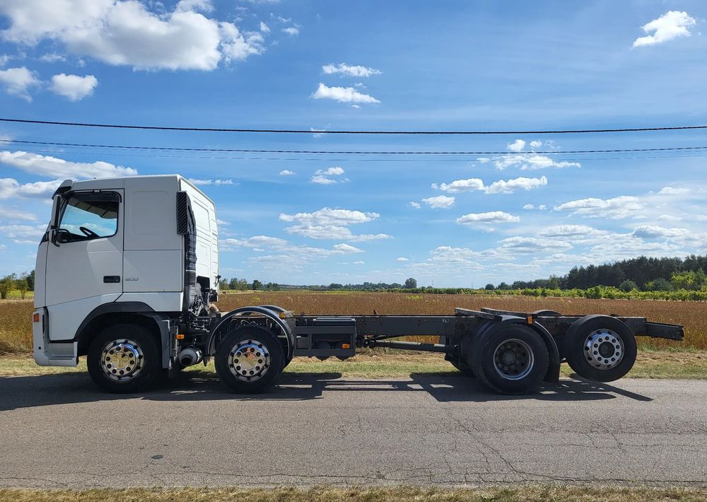 Volvo FH 500 8x2 - Камион со кабинска шасија: слика 4 Volvo FH 500 8x2 - Камион со кабинска шасија: слика 4