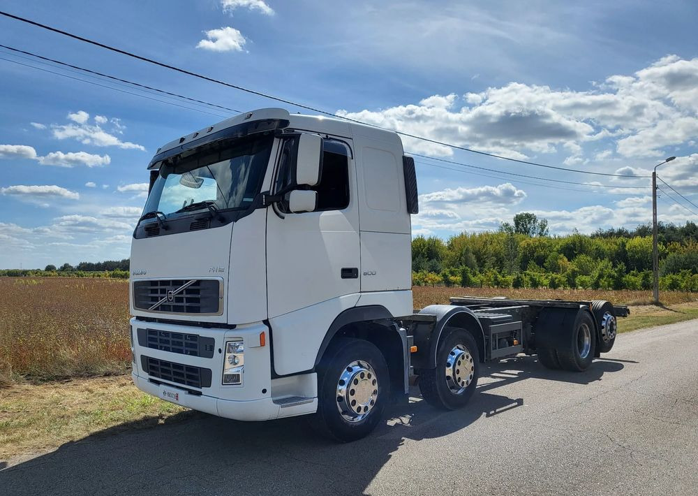 Volvo FH 500 8x2 - Камион со кабинска шасија: слика 3 Volvo FH 500 8x2 - Камион со кабинска шасија: слика 3