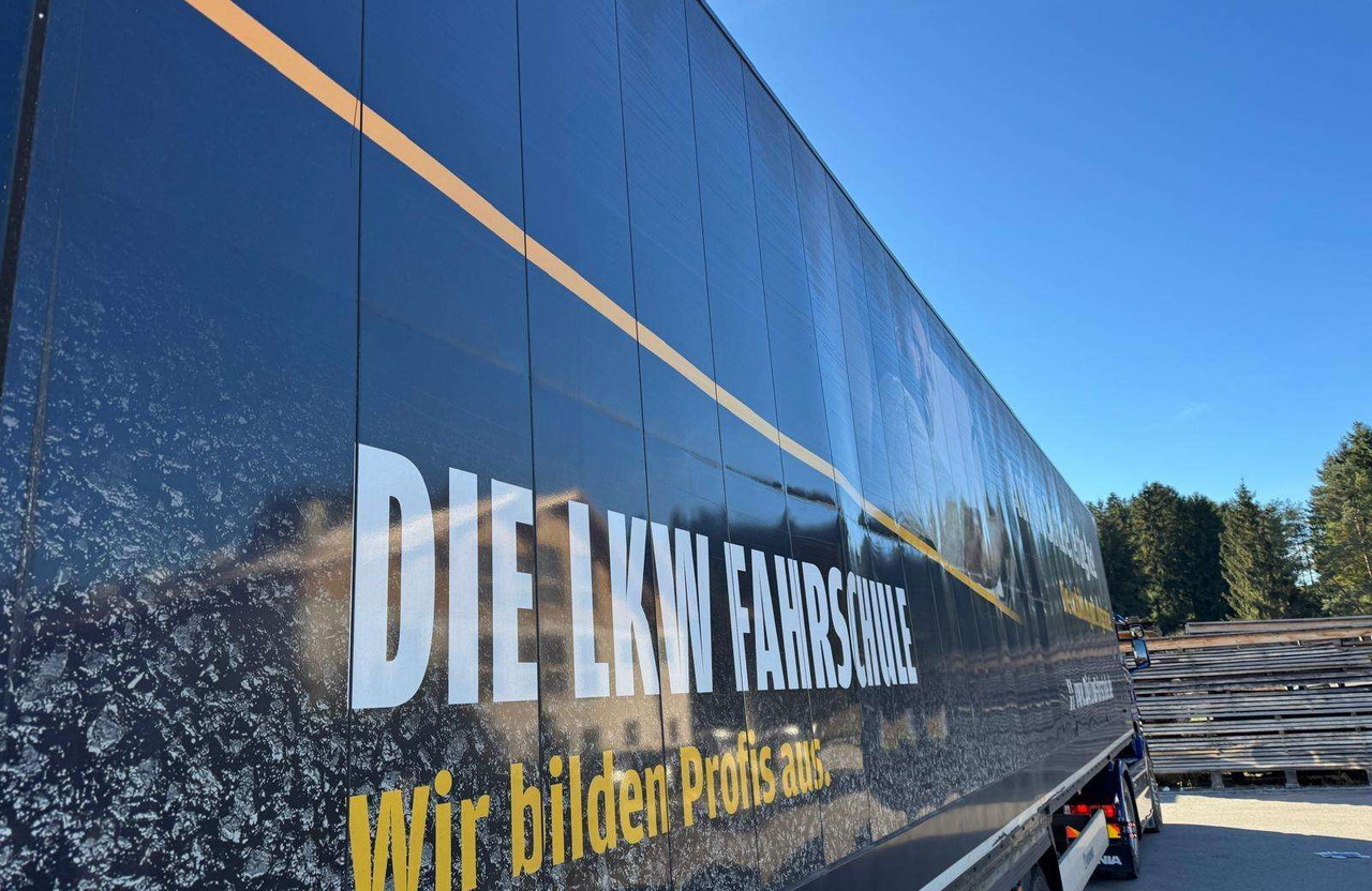 Полуприколка сандучар Krone Standart: слика 19 Полуприколка сандучар Krone Standart: слика 19