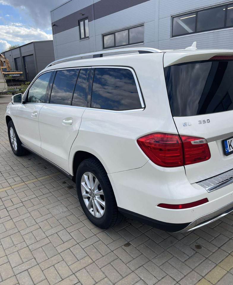 Mercedes-Benz GL350 - SUV: слика 4 Mercedes-Benz GL350 - SUV: слика 4