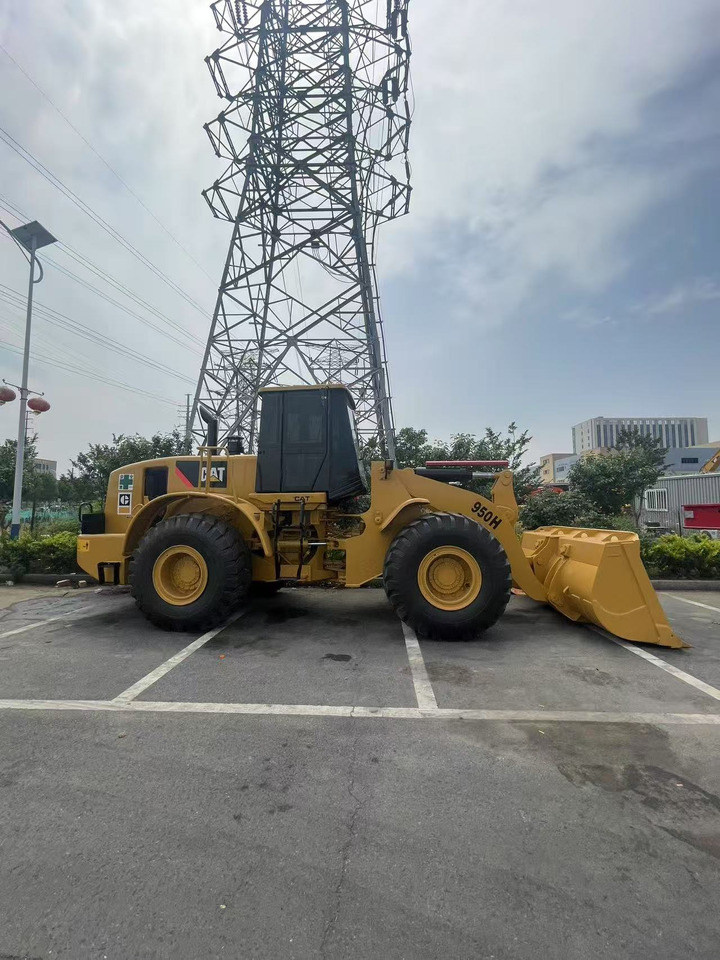 CATERPILLAR 950H - Натоварувач на тркала: слика 2 CATERPILLAR 950H - Натоварувач на тркала: слика 2