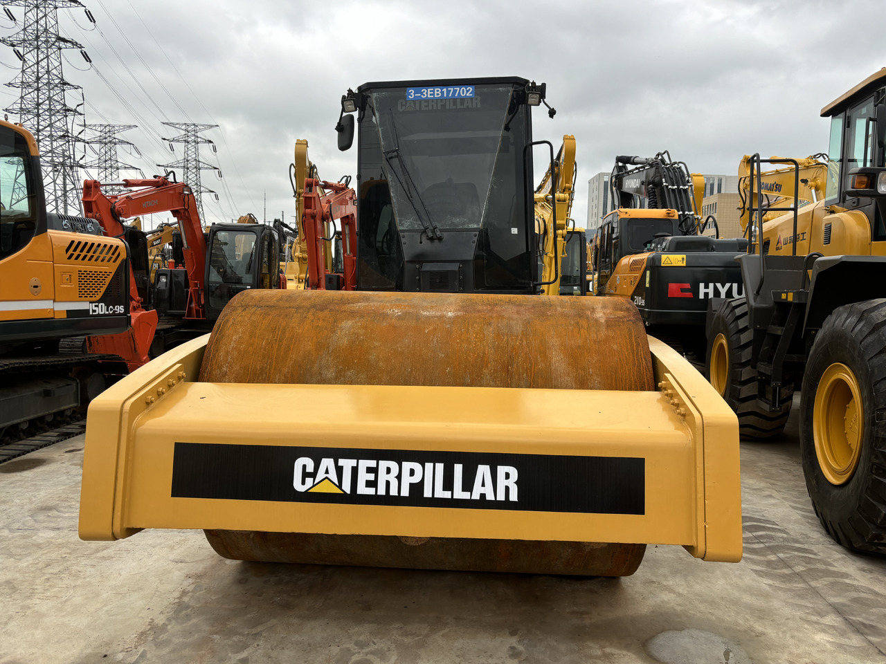 CATERPILLAR CS76 road roller Road construction - Компактор: слика 1 CATERPILLAR CS76 road roller Road construction - Компактор: слика 1