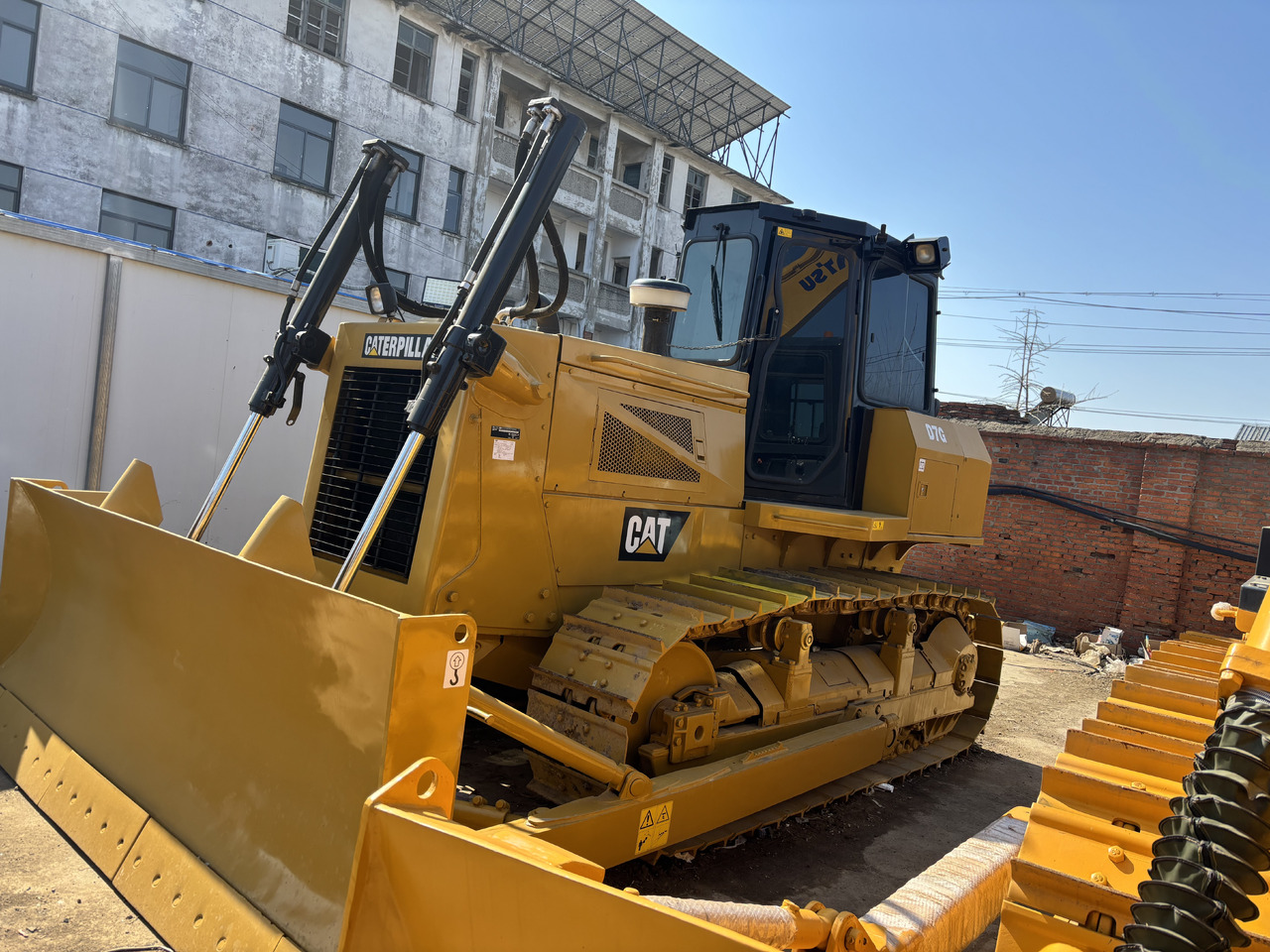 CATERPILLAR D7G - Булдожер: слика 1 CATERPILLAR D7G - Булдожер: слика 1