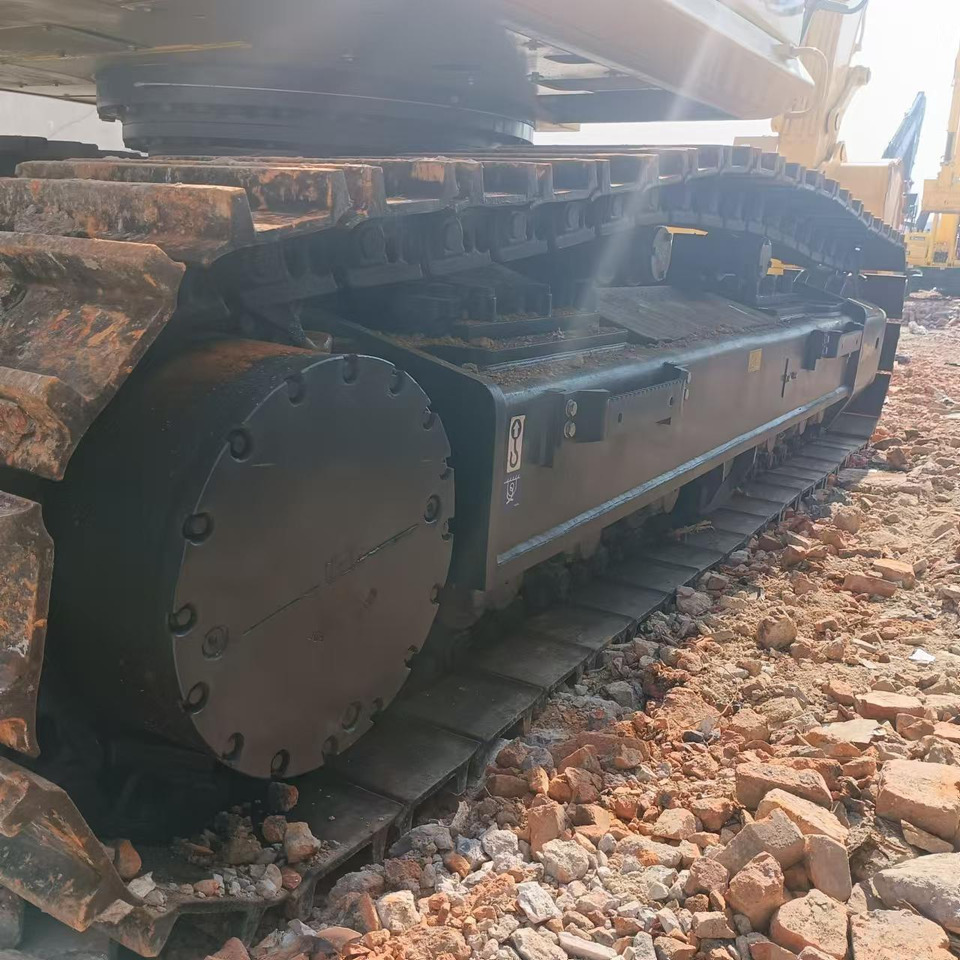 KOMATSU pc450-8 PC450-8 Used Machinery: Fuel-efficient and durable, specially designed for mining/earthwork - Багер гасеничар: слика 5 KOMATSU pc450-8 PC450-8 Used Machinery: Fuel-efficient and durable, specially designed for mining/earthwork - Багер гасеничар: слика 5