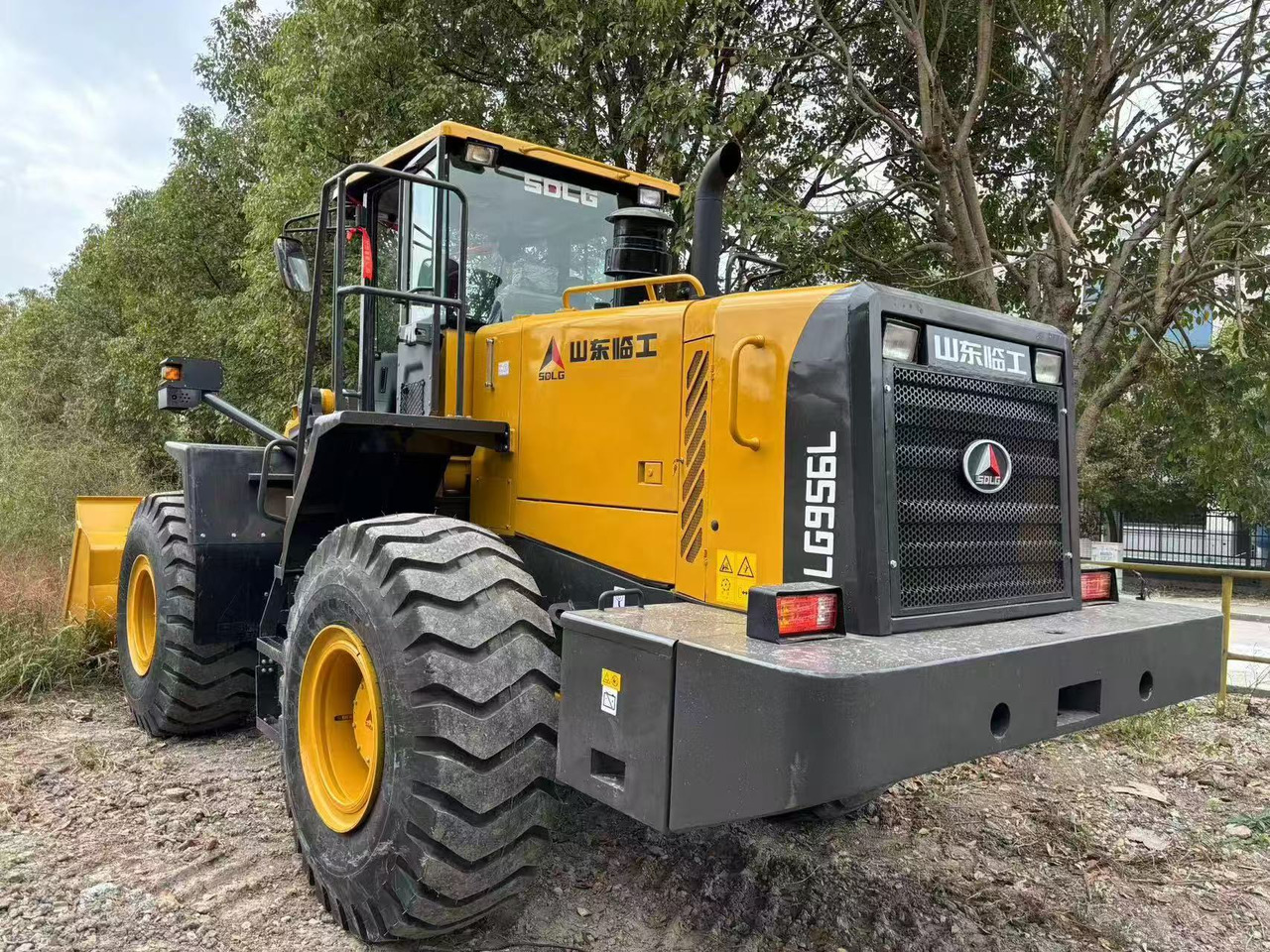 SDLG LG956L front loader 5 ton class china brand - Натоварувач на тркала: слика 4 SDLG LG956L front loader 5 ton class china brand - Натоварувач на тркала: слика 4