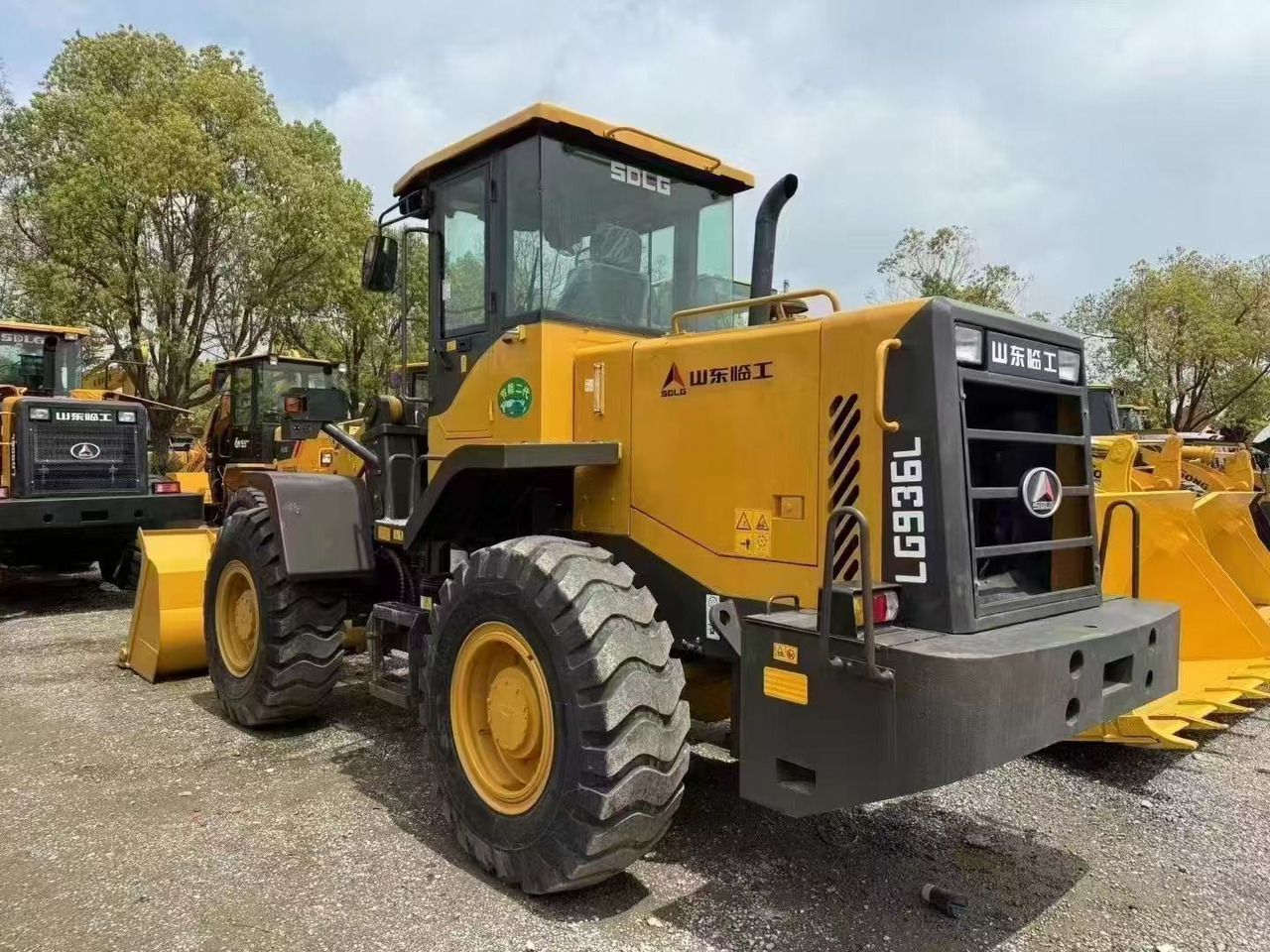 SDLG lg936L Famous China brand SDLG loader 3 ton class front loader - Натоварувач на тркала: слика 2 SDLG lg936L Famous China brand SDLG loader 3 ton class front loader - Натоварувач на тркала: слика 2