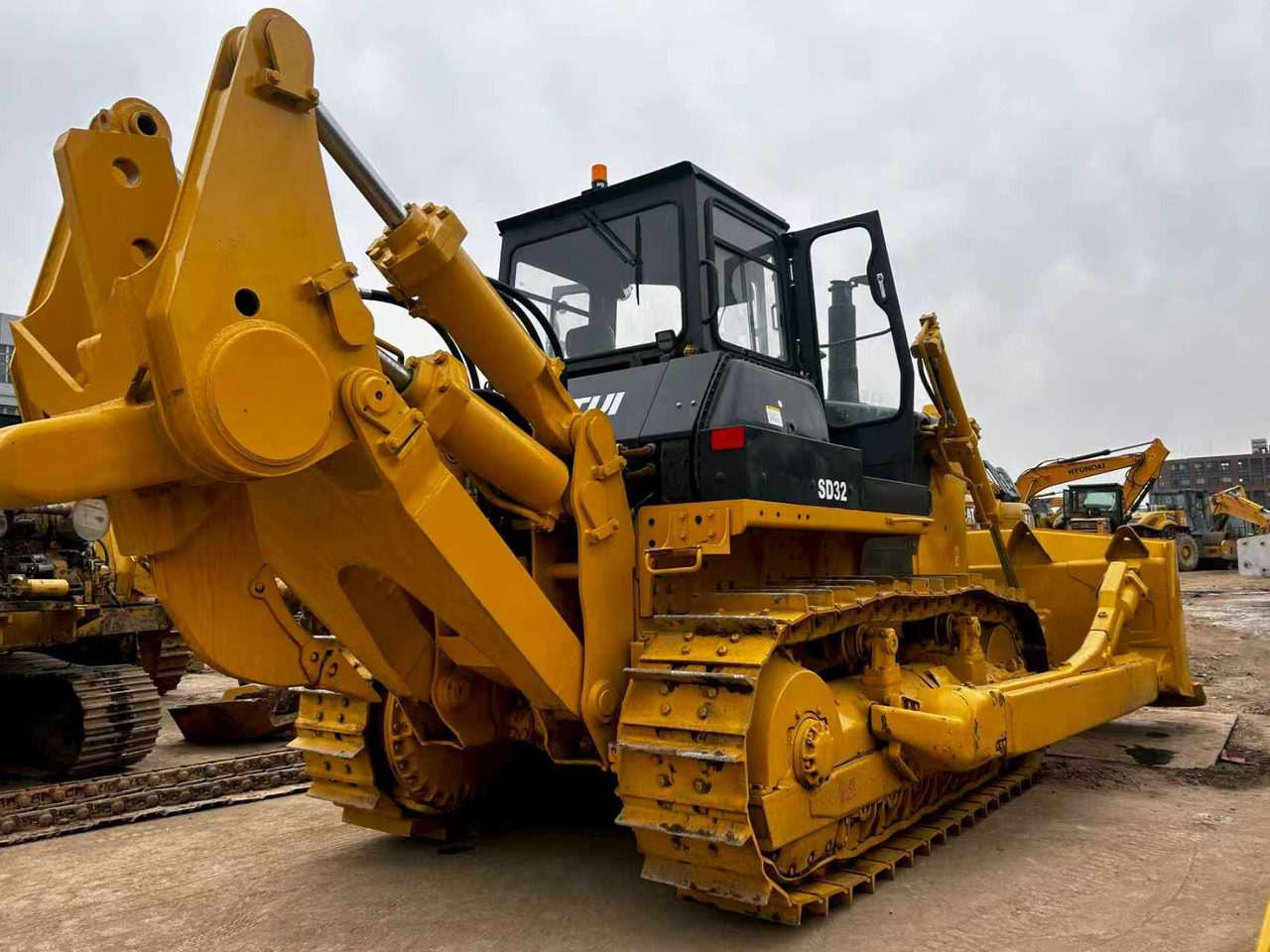 SHANTUI SD32 used bulldozer famous china brand for sale - Булдожер: слика 5 SHANTUI SD32 used bulldozer famous china brand for sale - Булдожер: слика 5