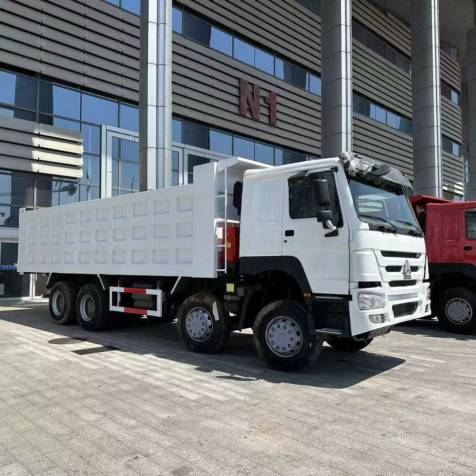 SINOTRUK howo 371 8x4 dump truck - Истоварувач: слика 3 SINOTRUK howo 371 8x4 dump truck - Истоварувач: слика 3