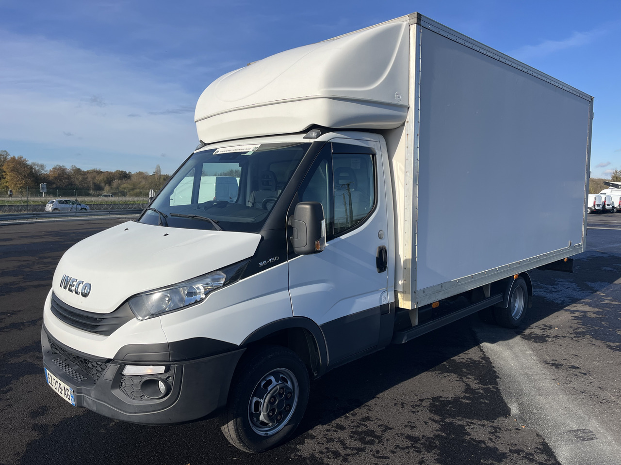 IVECO DAILY - Комбе фургон: слика 2 IVECO DAILY - Комбе фургон: слика 2
