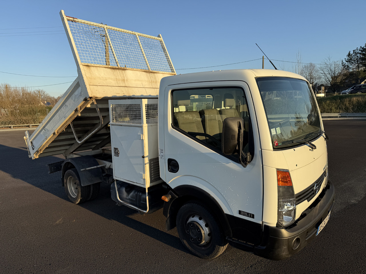 NISSAN CABSTAR 35.11 - Комби кипер: слика 1 NISSAN CABSTAR 35.11 - Комби кипер: слика 1