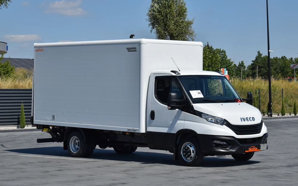 Iveco DAILY 35C16 / 2.3 - 160 KM / 3 OSOBY / DO 3,5 TONY / KONTENER / DOSTAWCZE / WINDA PALFINGER / KLIMA / 2022 / SERWISOWANY / SPROWADZONY Z NIEMIEC - Комбе фургон: слика 3 Iveco DAILY 35C16 / 2.3 - 160 KM / 3 OSOBY / DO 3,5 TONY / KONTENER / DOSTAWCZE / WINDA PALFINGER / KLIMA / 2022 / SERWISOWANY / SPROWADZONY Z NIEMIEC - Комбе фургон: слика 3