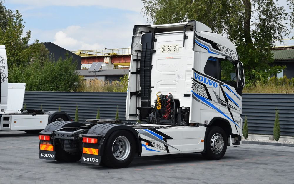 Volvo FH500 / EURO 6 / NOWY MODEL / KLIMATYZACJA POSTOJOWA / ACC / LEDY / 2 ZBIORNIKI PALIWA / FULL SPILERY / 2022 / SERWISOWANY / SPROWADZONY - Камион влекач: слика 5 Volvo FH500 / EURO 6 / NOWY MODEL / KLIMATYZACJA POSTOJOWA / ACC / LEDY / 2 ZBIORNIKI PALIWA / FULL SPILERY / 2022 / SERWISOWANY / SPROWADZONY - Камион влекач: слика 5