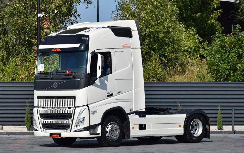 Volvo FH500 / EURO 6 / NOWY MODEL / KLIMATYZACJA POSTOJOWA / ACC / LEDY / 2 ZBIORNIKI PALIWA / FULL SPILERY / 2022 / SERWISOWANY / SPROWADZONY - Камион влекач: слика 1 Volvo FH500 / EURO 6 / NOWY MODEL / KLIMATYZACJA POSTOJOWA / ACC / LEDY / 2 ZBIORNIKI PALIWA / FULL SPILERY / 2022 / SERWISOWANY / SPROWADZONY - Камион влекач: слика 1