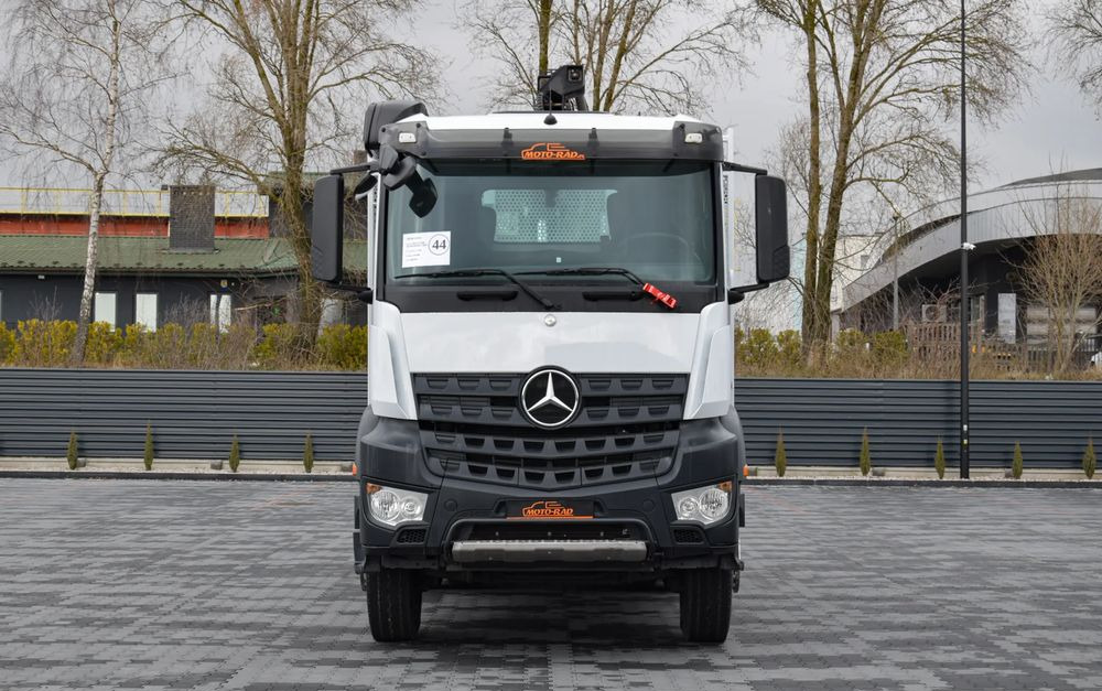 Mercedes-Benz AROCS 2636 / 6x4 / HIAB X-HIPRO 192 E-3 / WYSUW x3 / ROTATOR / STEROWANIE RADIOWE / UDT / PODPORY HYDRAULICZNE / AUTOMAT / KAMERA COFANIA / NISKI PRZEBIEG / SPROWADZONY - Камион со платформа, Камион со кран: слика 2 Mercedes-Benz AROCS 2636 / 6x4 / HIAB X-HIPRO 192 E-3 / WYSUW x3 / ROTATOR / STEROWANIE RADIOWE / UDT / PODPORY HYDRAULICZNE / AUTOMAT / KAMERA COFANIA / NISKI PRZEBIEG / SPROWADZONY - Камион со платформа, Камион со кран: слика 2