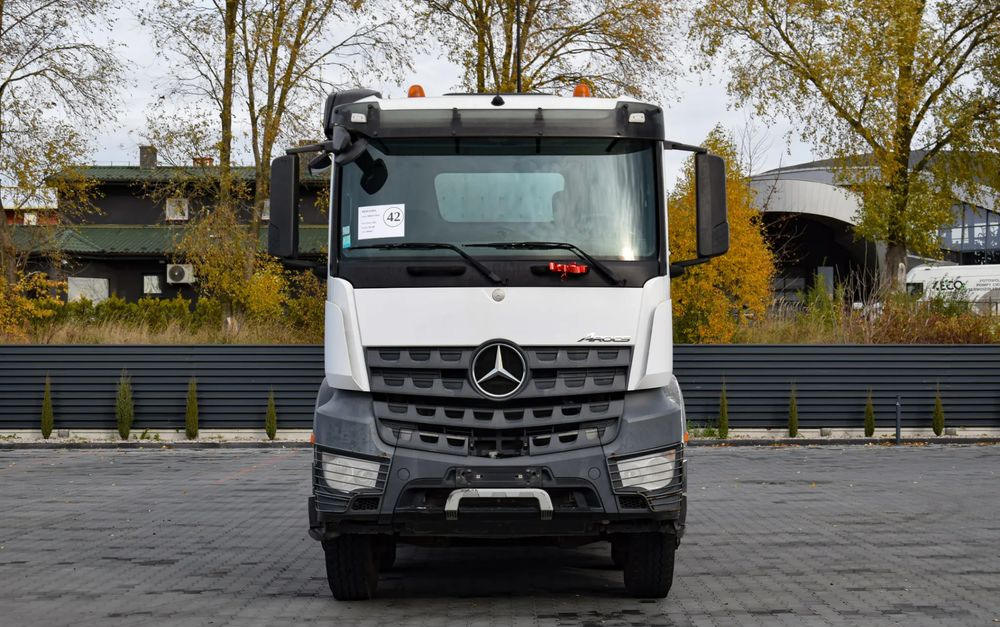 Mercedes-Benz AROCS 3243 / 8x4 / EURO 6 / WYWROTKA / MELLER KIPPER / HYDROBURTA / AUTOMAT / SERWISOWANY / SPROWADZONY - Кипер: слика 2 Mercedes-Benz AROCS 3243 / 8x4 / EURO 6 / WYWROTKA / MELLER KIPPER / HYDROBURTA / AUTOMAT / SERWISOWANY / SPROWADZONY - Кипер: слика 2